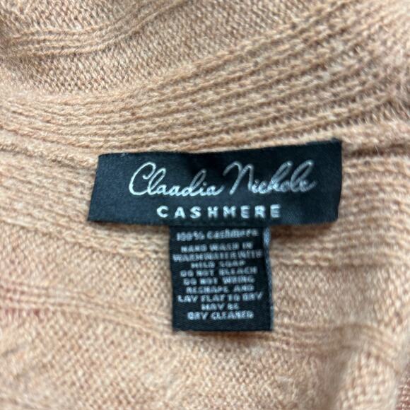 Claudia Nichole 100% Cashmere Cable Knit Poncho Wrap Topper Camel Tan One Size - Picture 7 of 7